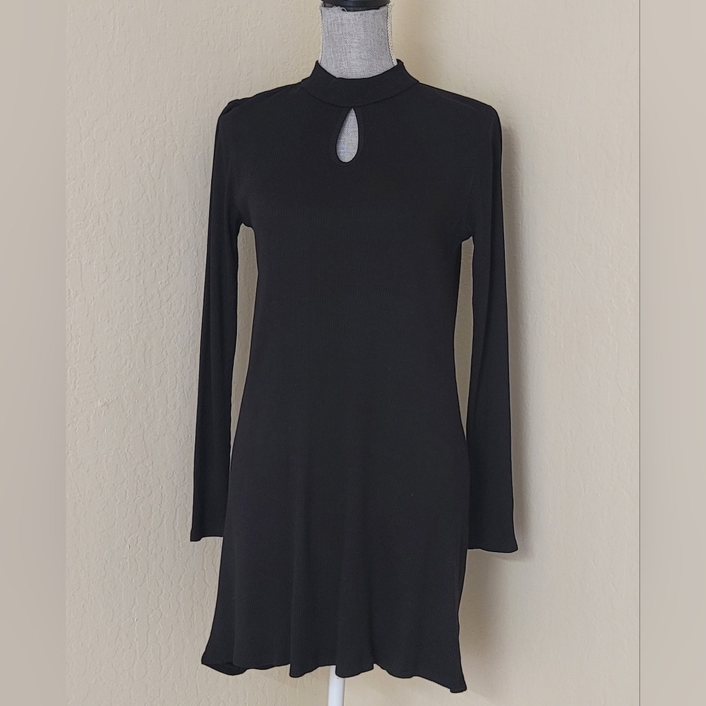 RVCA Into First Mini Dress black Ribbed Stretch Size M   Keyhole Neckline